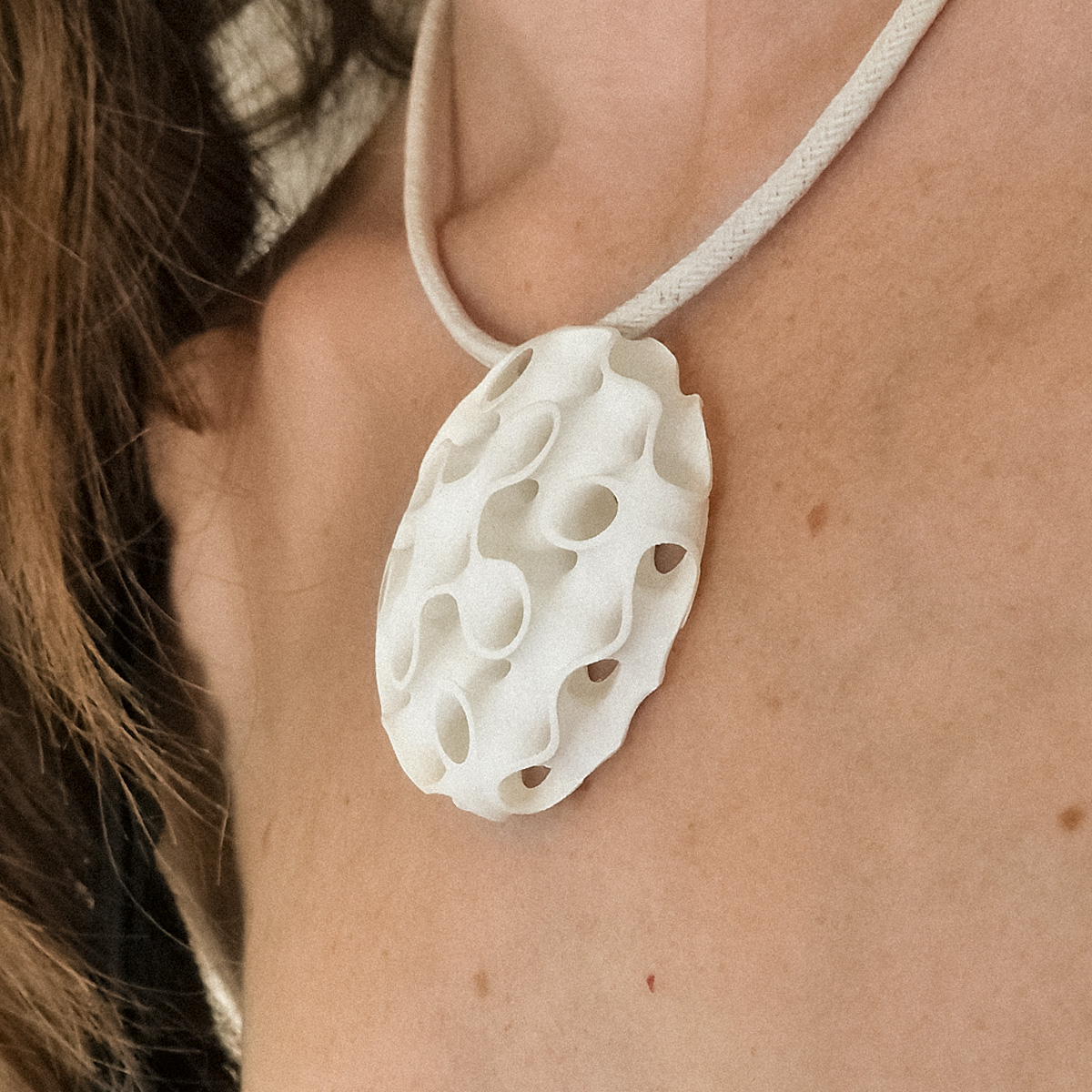 Collar Vega Blanco Seda