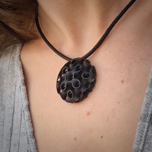 Collar Deneb Negro Sombra